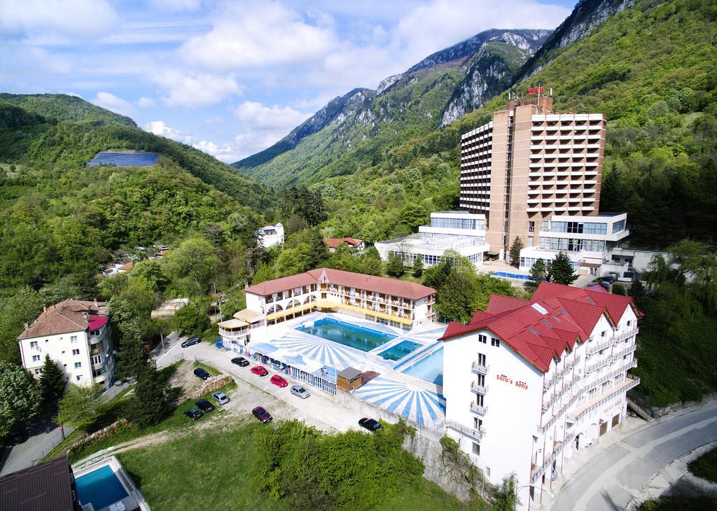 Sara'S Sons Hotel Băile Herculane Eksteriør billede