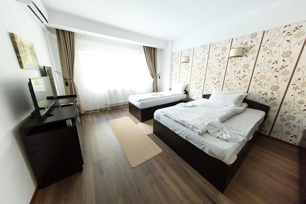 Sara'S Sons Hotel Băile Herculane Eksteriør billede